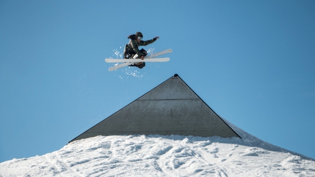 揭秘ChatGPT：它将如何颠覆科技巨头？(爆火的ChatGPT 先颠覆谁 )